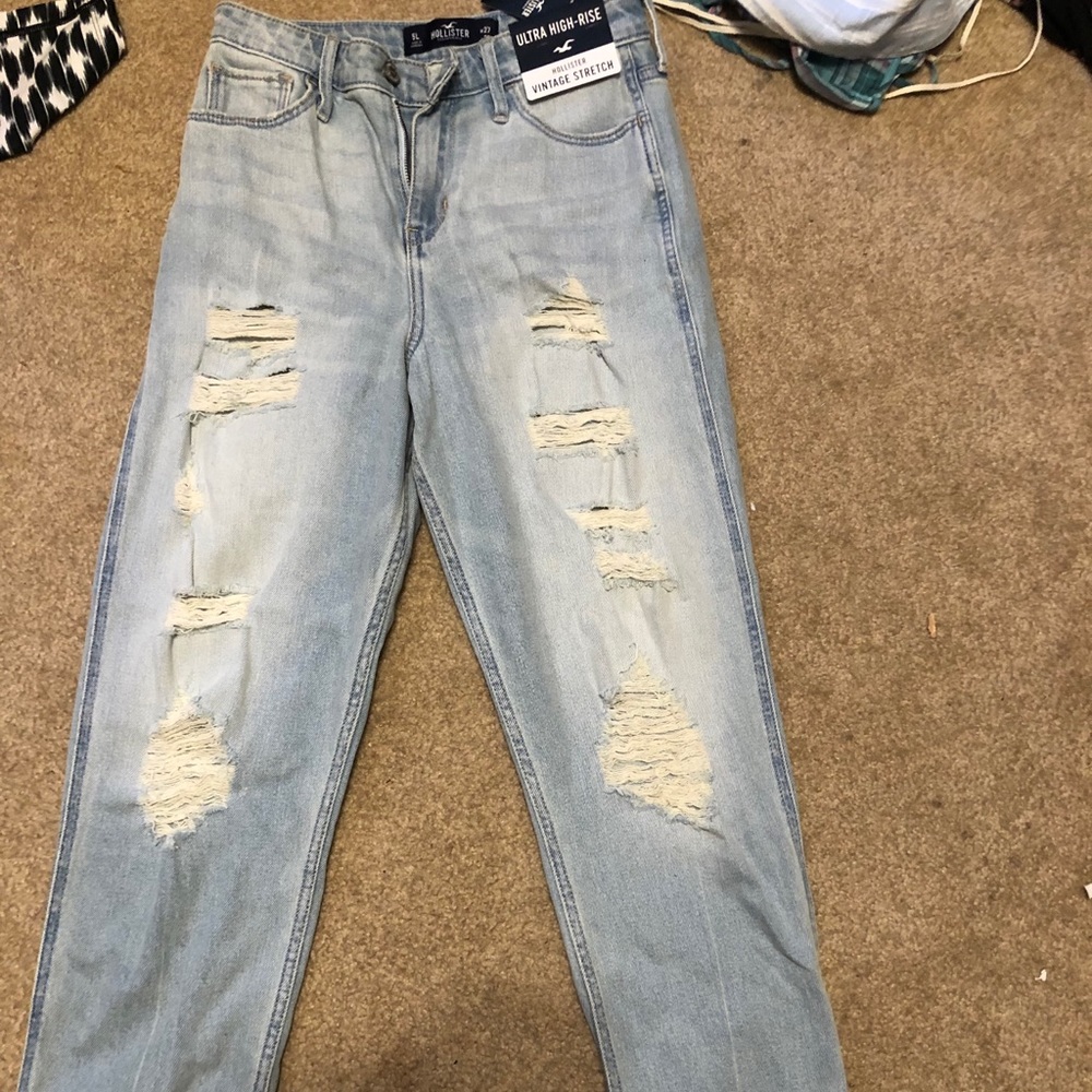 size 5 Hollister high-rise mom jeans